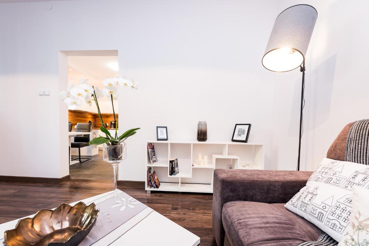 Stylowy Apartament คาโตวีตเซ ภายนอก รูปภาพ